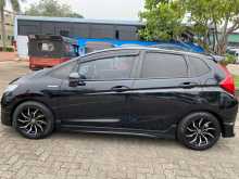 https://riyasewana.com/uploads/honda-fit-gp5-29121551103.jpg