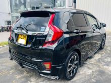 https://riyasewana.com/uploads/honda-fit-gp5-911154424053.jpg