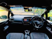 https://riyasewana.com/uploads/honda-fit-gp5-97043124451.jpg