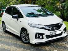https://riyasewana.com/uploads/honda-fit-gp5-98321322562.jpg