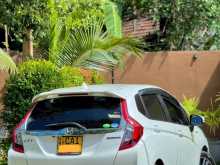 https://riyasewana.com/uploads/honda-fit-s-2015-910191512352.jpg