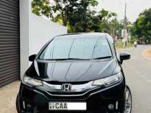 https://riyasewana.com/uploads/honda-fit-safety-49292522852.jpg