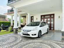 Honda Fit ShuttleNAVI-2015 2013 Car