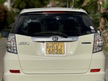 https://riyasewana.com/uploads/honda-fit-shuttle-199450524052.jpg