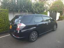 https://riyasewana.com/uploads/honda-fit-shuttle-2015-1120444912093.jpg