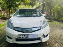 Honda Fit Shuttle GP2 2013 Car