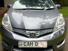 Honda Fit Shuttle 2012 Car