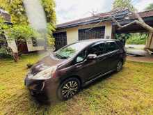 Honda Fit Shuttle 2013 Car