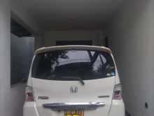https://riyasewana.com/uploads/honda-freed-1220953443.jpg