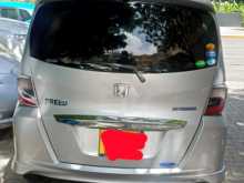 https://riyasewana.com/uploads/honda-freed-2012-122304512112.jpg