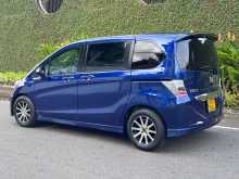 https://riyasewana.com/uploads/honda-freed-2012-2517262512602.jpg
