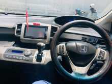 https://riyasewana.com/uploads/honda-freed-2015-2814423712333.jpg
