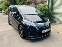 Honda Freed 2013 Van