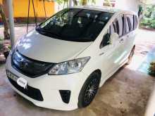 https://riyasewana.com/uploads/honda-freed-26101519152.jpg
