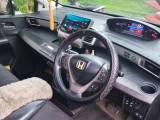 https://riyasewana.com/uploads/honda-freed-31143278423.jpg