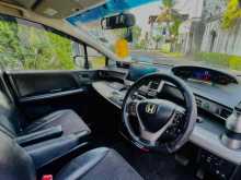 https://riyasewana.com/uploads/honda-freed-415181322112.jpg