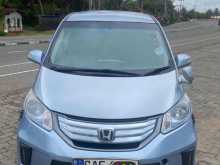 Honda Freed 2013 Car