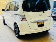 https://riyasewana.com/uploads/honda-freed-615110424543.jpg