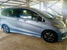 https://riyasewana.com/uploads/honda-freed-gp-11180122415.jpg