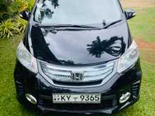 Honda Freed Gp3 2014 Car