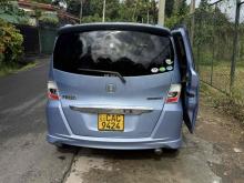 https://riyasewana.com/uploads/honda-freed-gp3-219215924513.jpg