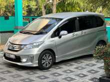 https://riyasewana.com/uploads/honda-freed-gp3-22033284262.jpg