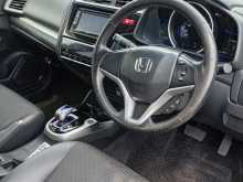 https://riyasewana.com/uploads/honda-gp5-l-2013-2112142112843.jpg