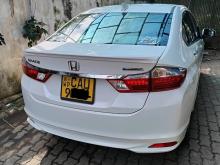 Honda Grace 2016 Car