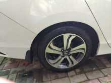 https://riyasewana.com/uploads/honda-grace-12123407815.jpg