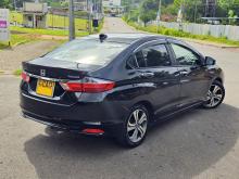 https://riyasewana.com/uploads/honda-grace-129542617366.jpg