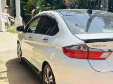 Honda Grace 2014 Car