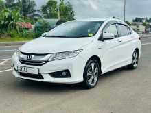 Honda Grace 2015 Car