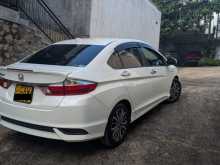 https://riyasewana.com/uploads/honda-grace-14182628983.jpg