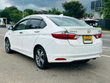 Honda Grace 2015 Car