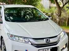 Honda Grace 2016 Car