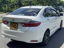 https://riyasewana.com/uploads/honda-grace-1814194922763.jpg