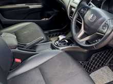 https://riyasewana.com/uploads/honda-grace-20133359806.jpg
