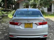 https://riyasewana.com/uploads/honda-grace-2014-1922285012133.jpg