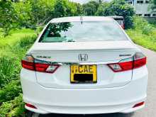 https://riyasewana.com/uploads/honda-grace-2014-2218453012992.jpg