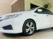 https://riyasewana.com/uploads/honda-grace-2015-1218491412542.jpg