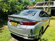 https://riyasewana.com/uploads/honda-grace-2015-1219125812814.jpg