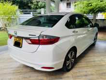https://riyasewana.com/uploads/honda-grace-2015-138204312204.jpg