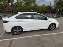 Honda Grace 2015 Car