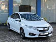 Honda Grace 2015 Car