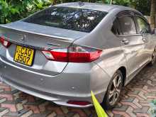 https://riyasewana.com/uploads/honda-grace-2015-2116582012294.jpg