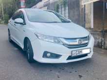 Honda Grace 2015 Car