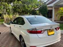 https://riyasewana.com/uploads/honda-grace-2015-227452912863.jpg