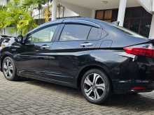 https://riyasewana.com/uploads/honda-grace-2015-2913534812722.jpg