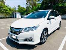 Honda Grace 2015 Car