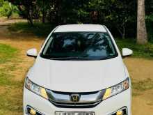 Honda Grace 2015 Car